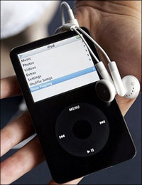 Brits plug in MP3 players at work 