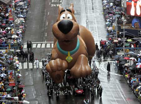 A Scooby Doo balloon makes its way down Broadway during the Macy's Thanksgiving Day Parade in New York November 23, 2006.