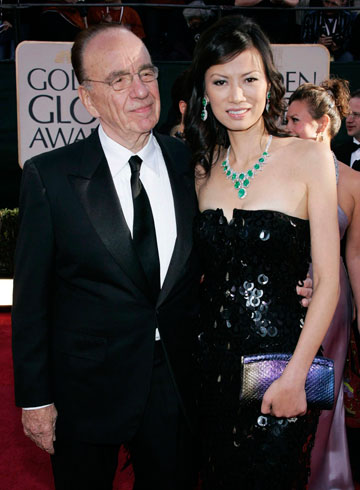 Media mogul Rupert Murdoch and wife, Wendi Deng, arrive to attend the 64th annual Golden Globe Awards in Beverly Hills, California, January 15, 2007.