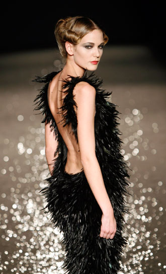 A model presents a creation from Jose Castro's Fall/Winter 2007-2008 collection at the Pasarela Barcelona fashion show January 18, 2007.