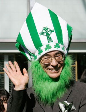 A Japanese man participates in a parade to celebrate Saint Patrick's Day and introduce Ireland to the Japanese in Tokyo March 18, 2007.