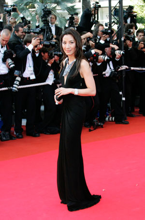 Actress Michelle Yeoh arrives for the awards ceremony at the 60th Cannes Film Festival May 27, 2007.