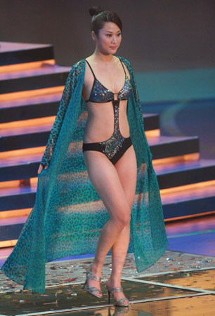 Contestant Kayi Cheung takes part in the swimwear session before being crowned Miss Hong Kong 2007 in Hong Kong July 21, 2007.