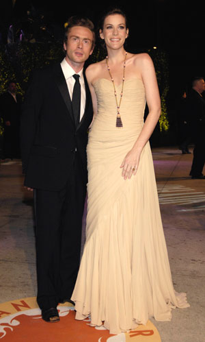 Actress Liv Tyler and husband Royston Langdon arrive for the Vanity Fair Oscar Party at Mortons in West Hollywood February 25, 2007.