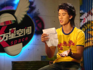 明星高考:一边赶通告一边赶考