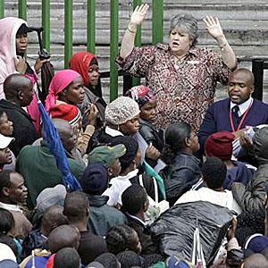 South Africa delays deportation of Zimbabwean migrants