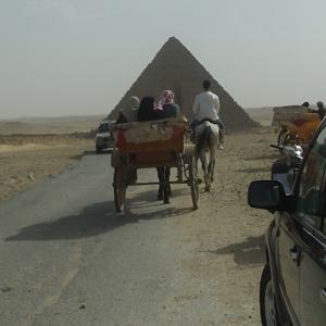Egyptian pyramids reopen for tourism