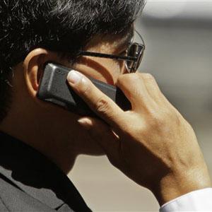 After brain study, new questions about mobile phones