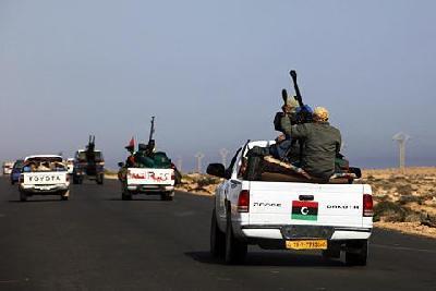 Libyan rebels move on Gadhafi's hometown