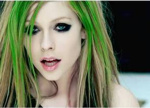 Avril Lavigne: Everybody hurts