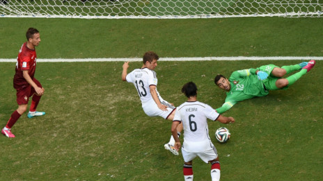 世界杯：德国狂扫葡萄牙　伊朗迫和非冠