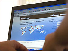 网上“师生恋” 老师受警告