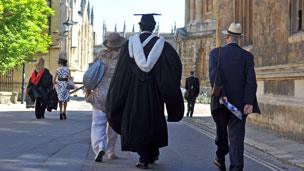 牛津政府“宿舍税”引起大学反弹