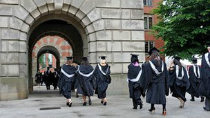 英国降低海外学生求职门槛