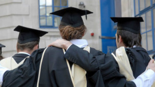 资金外流 威尔士大学呼吁审查教育经费