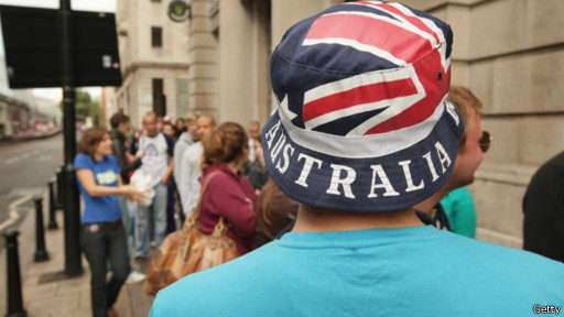 国际纵横：澳大利亚人从英国“海归”