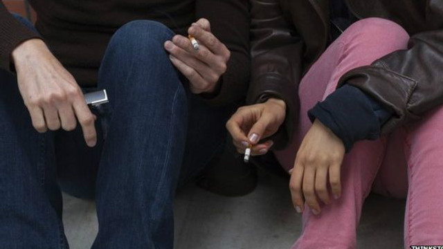 调查：10岁英国儿童“考试前吸烟”