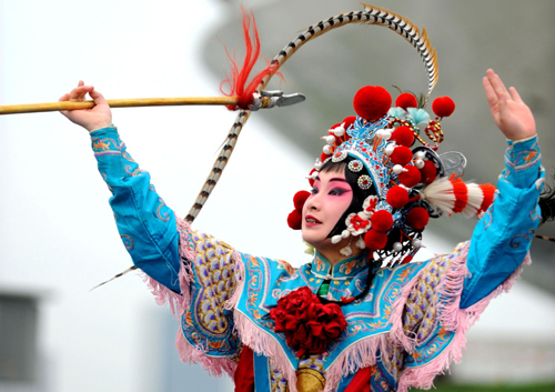 Chinese opera staged in Expo Site