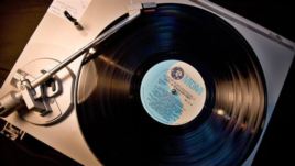 Hit albums from Usher and others; vinyl favored at DC Record Fair; your English confessions