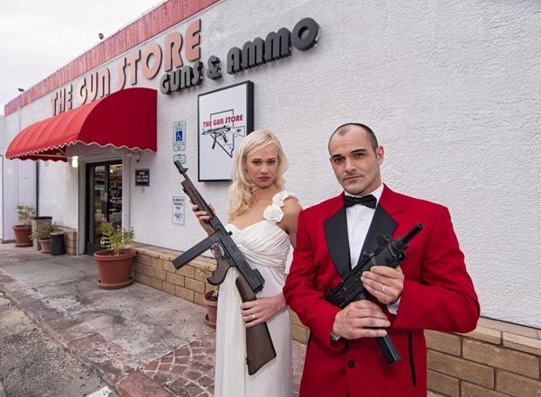 美国赌城掀“枪支婚礼”风潮