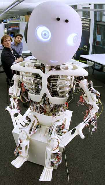 苏黎世人工智能实验室成立25周年：瑞士首个机器人孩子诞生！