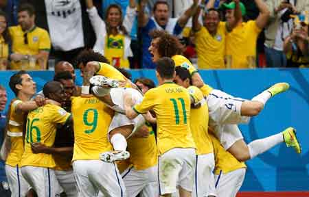 斯科拉里：巴西一只手已经触碰到了冠军奖杯