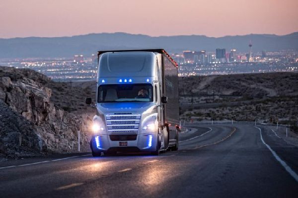 First Self-Driving Truck Debuts