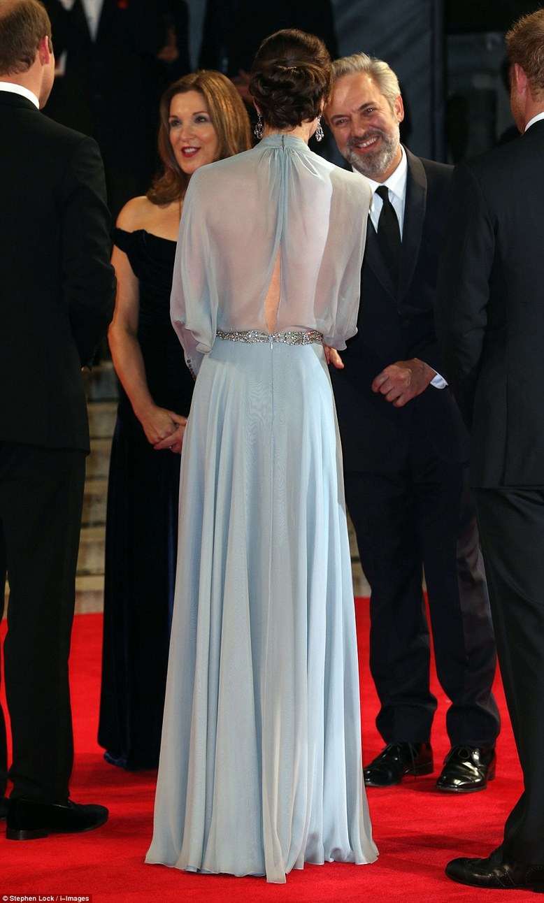 威廉王子夫妇出席《007：幽灵党》全球首映礼