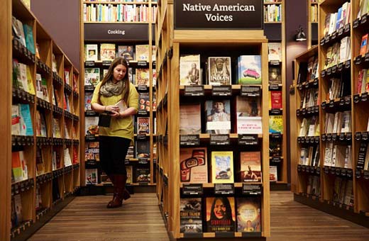 亚马逊首家实体书店西雅图开业