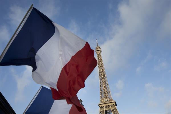 Tourists Support for Paris After Attacks
