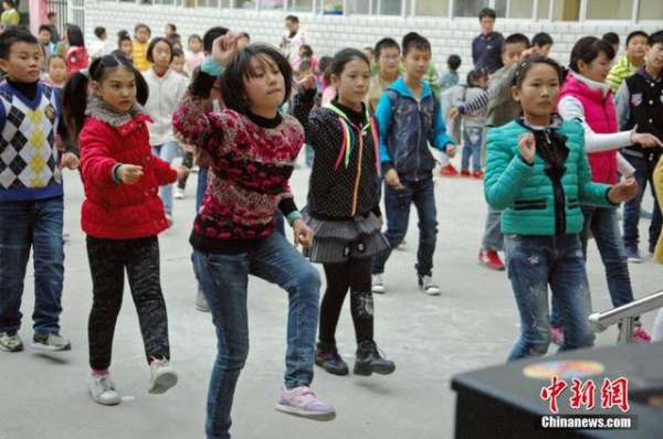 Square dancing rocks school