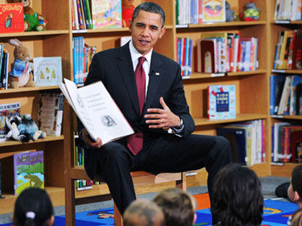 像总统那样读书: 奥巴马最爱的8本小说