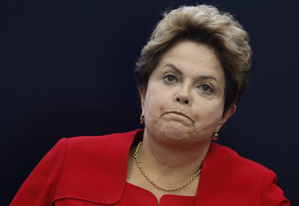 巴西第一位女总统罗塞夫被罢免 保留政治权利