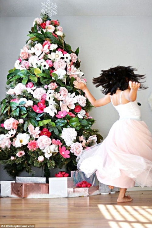 还在摆放传统的圣诞树？快来试试圣诞“枕”、圣诞“书”和圣诞“花”！