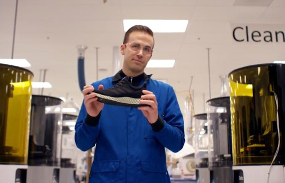 阿迪达斯推出3D打印运动鞋（图）