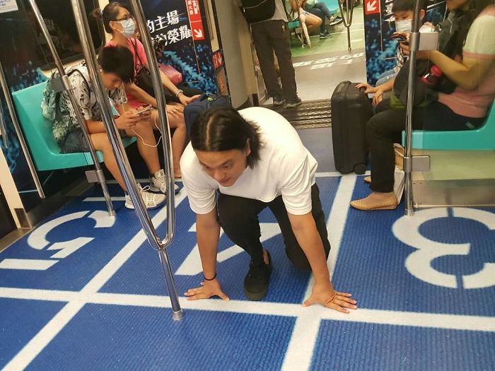 营造大运会气氛 台北将地铁变身为3D体育馆（组图）