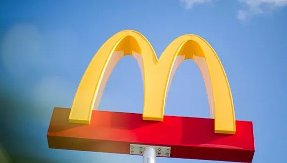 麦当劳中国更名“金拱门” 炸出一堆段子手
