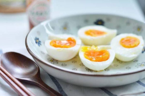 如何做出更美味的鸡蛋？英国主厨教你几招诀窍
