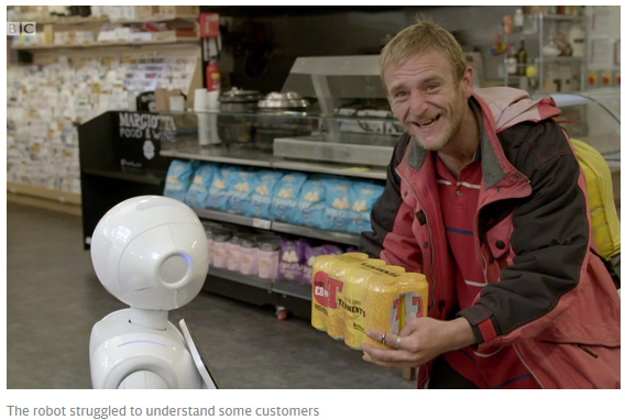 超市机器人因失职被解雇 店员依依惜别