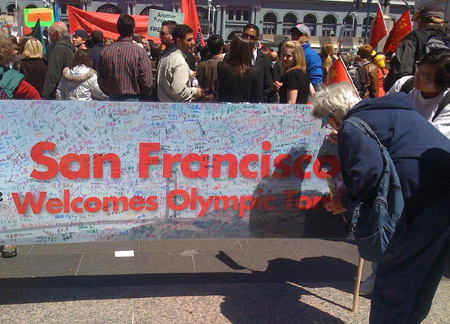 Torch relay ends in San Francisco, closing ceremony relocated