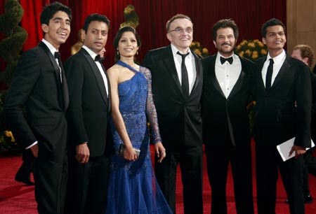 `Slumdog' rules Oscars with 8 prizes