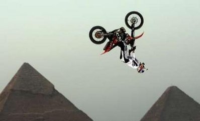 Bikers show stunt skills at Giza pyramids