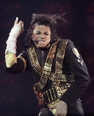 King of Pop Michael Jackson dies at age 50