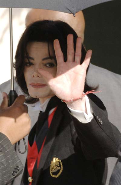 King of Pop Michael Jackson dies at age 50