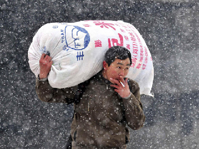 Snow blankets Beijing
