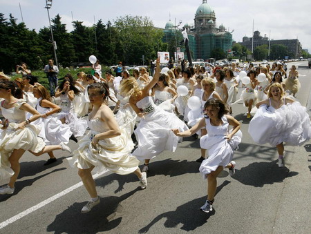 Brides race in Belgrade