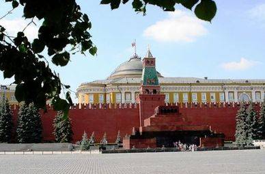 俄执政党呼吁将列宁墓迁出红场