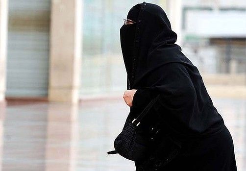 沙特推女性电子追踪系统 离境与否尽在掌握