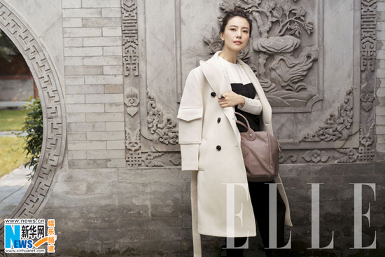 Elegant Gao Yuanyuan poses for ELLE magazine
