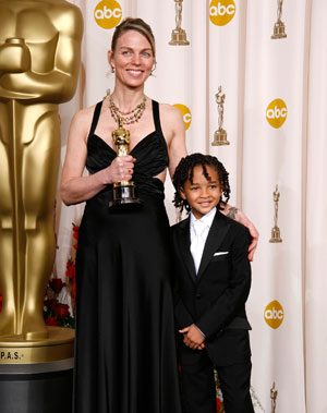 Director Torill Kove (L), winner of an Academy Award for best animated short film for 'The Danish Poet' and presenter Jaden Christopher Syre Smith pose backstage at the 79th Annual Academy Awards in Hollywood, California, February 25, 2007.